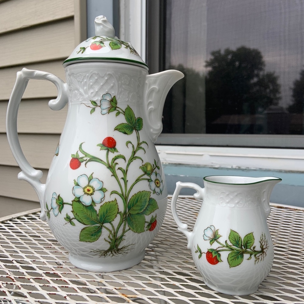 Bavaria Schumann Arzberg Wild Strawberry